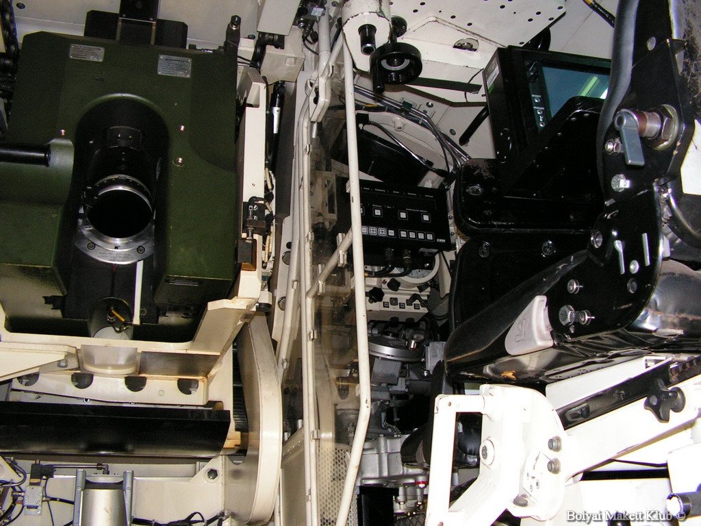 panzerhaubitze2000_26.jpg